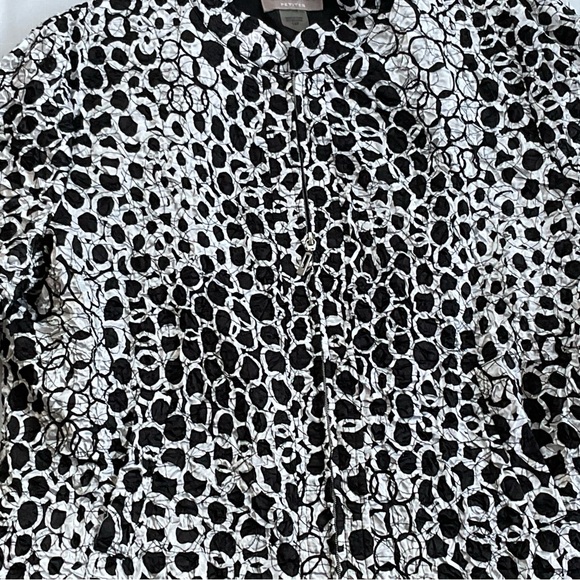 Vest with a zipper, grey/white and black, crumple aspect, with two sides pockets - Picture 4 of 7